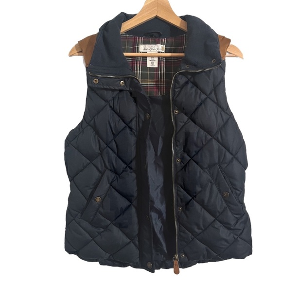 H&M Jackets & Blazers - H&M LOGG Navy and Tan Quilted Vest Size 8
